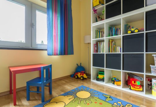 Comment décorer une chambre d'enfant pour créer un univers unique et apaisant ?